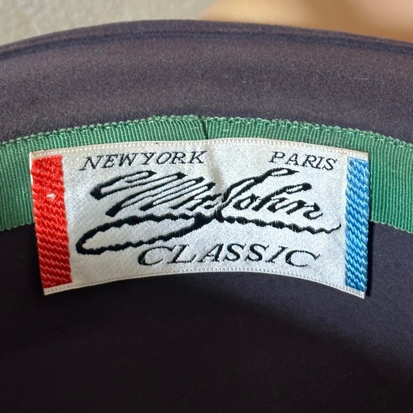 GRACEFUL DRK. COBALT BLUE FELT DESIGNER VINTAGE FEDORA + MULTICOLRED FEATHERS - Picture 13 of 13